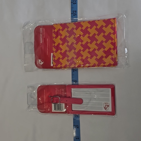 NWT Heys Luggage Tag & Passport Case - Picture 2 of 3